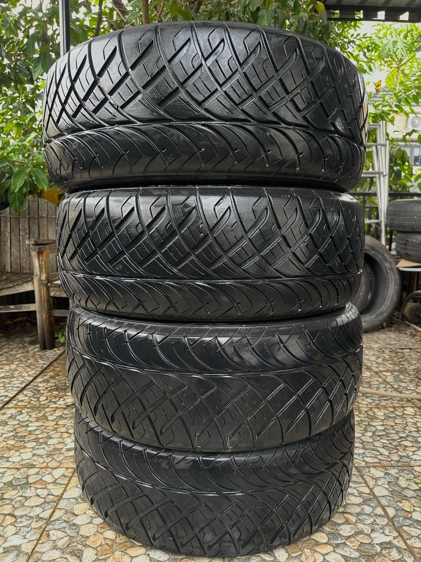 BAN KINTO V-36 265/60 R18